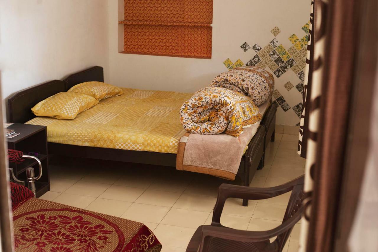 Nadya Homestay For Female & Family ชัยปุระ ภายนอก รูปภาพ