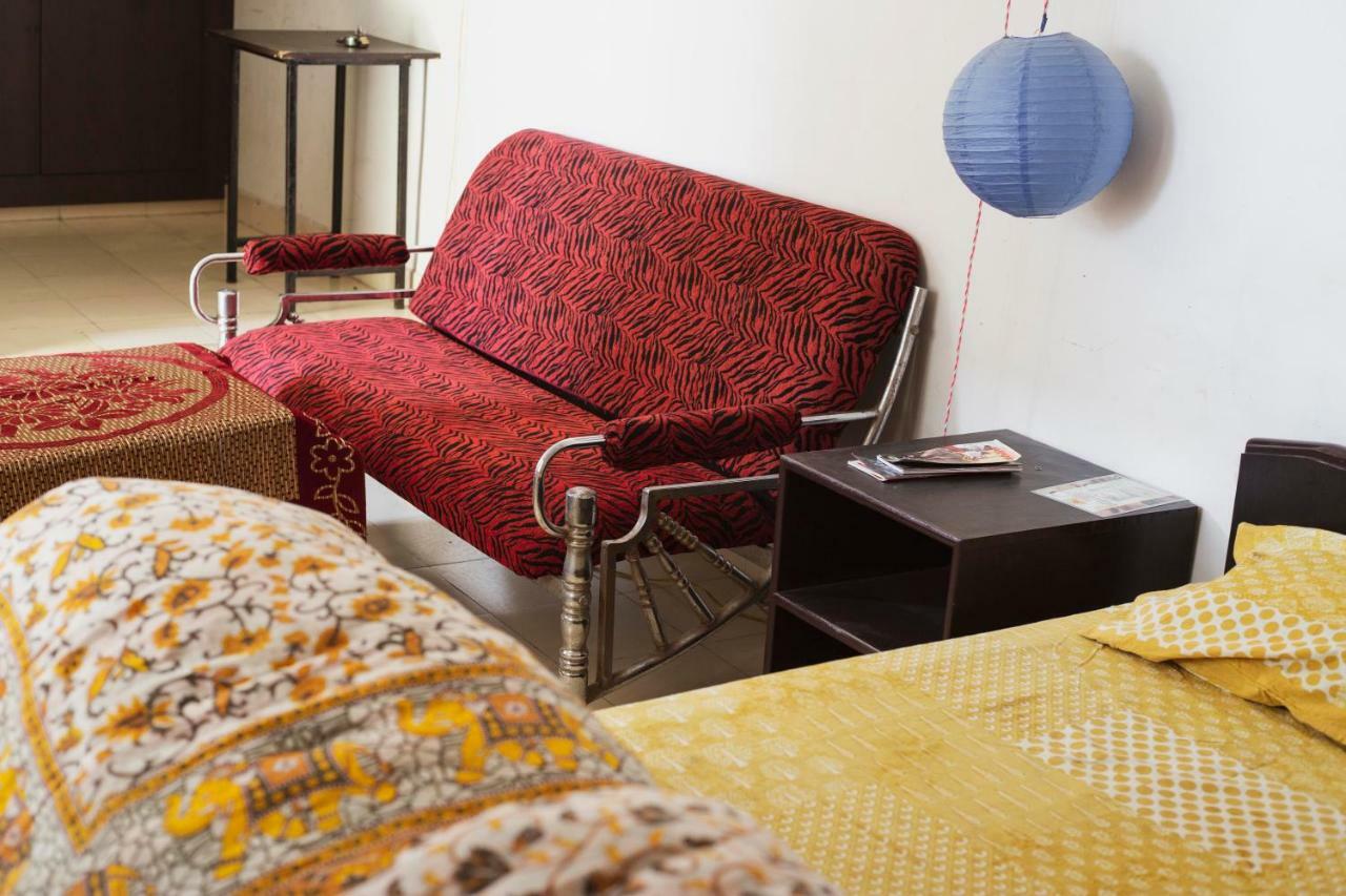 Nadya Homestay For Female & Family ชัยปุระ ภายนอก รูปภาพ